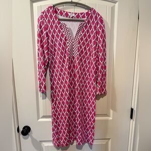 crown & ivy Pink and White Geometric Tunic